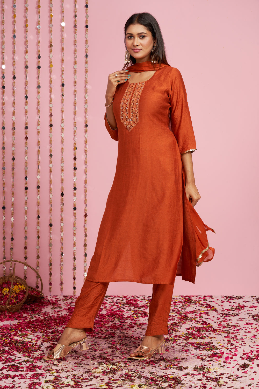 Floral Embroidered Lace Detail Kurti Set With Dupatta