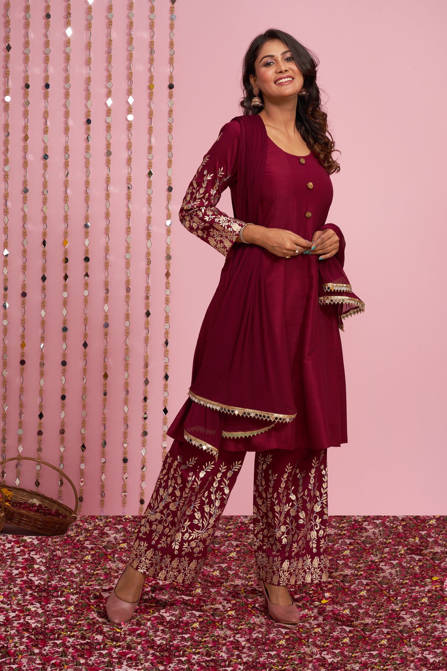 Kurti Set With Floral Foil Printed On Sleeves With Dupatta