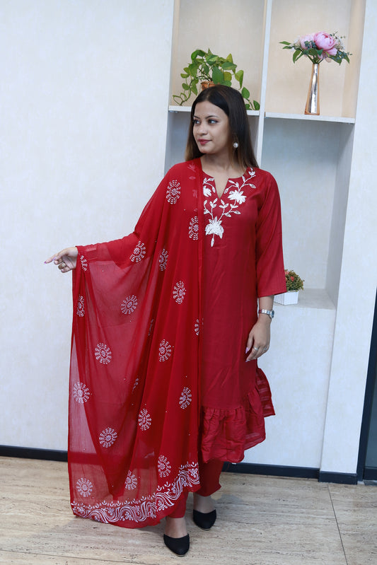 Frill Details Embroidered Kurti Set With Dupatta